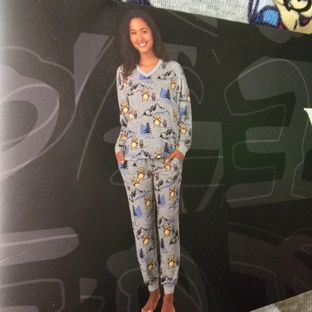 NWT Disney Women's 2 Piece Silky Stretch Fleece Pajama Set Winnie The Pooh 2XL - Picture 2 of 9